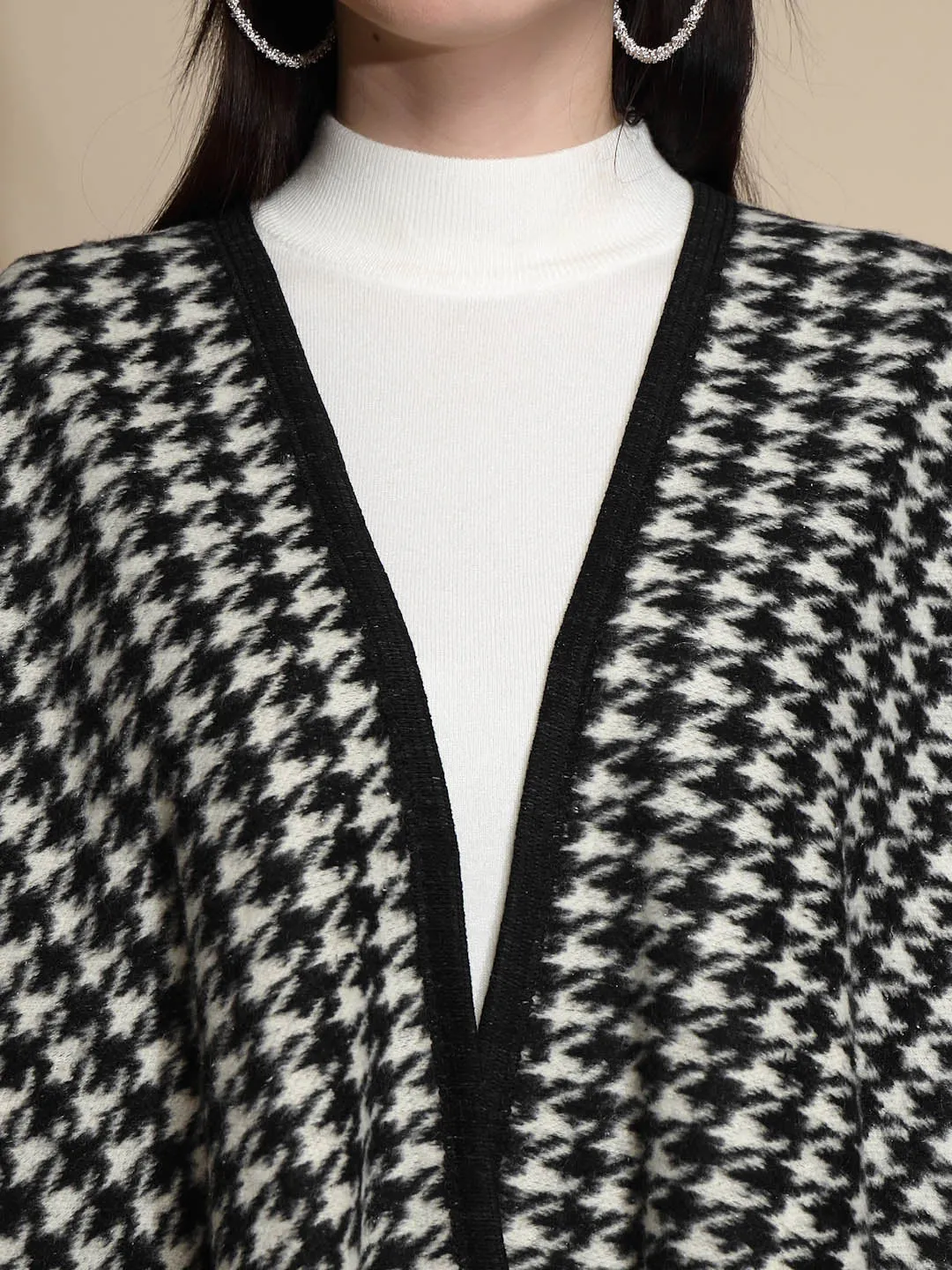 Black Check Print Kimono Sleeve V-Neck Acrylic Cape