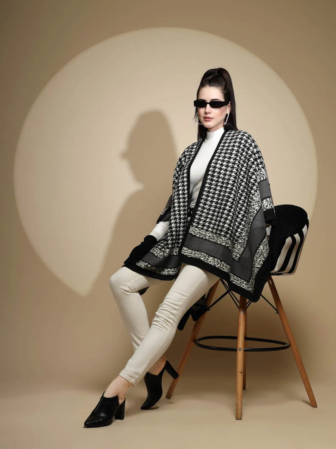 Black Check Print Kimono Sleeve V-Neck Acrylic Cape