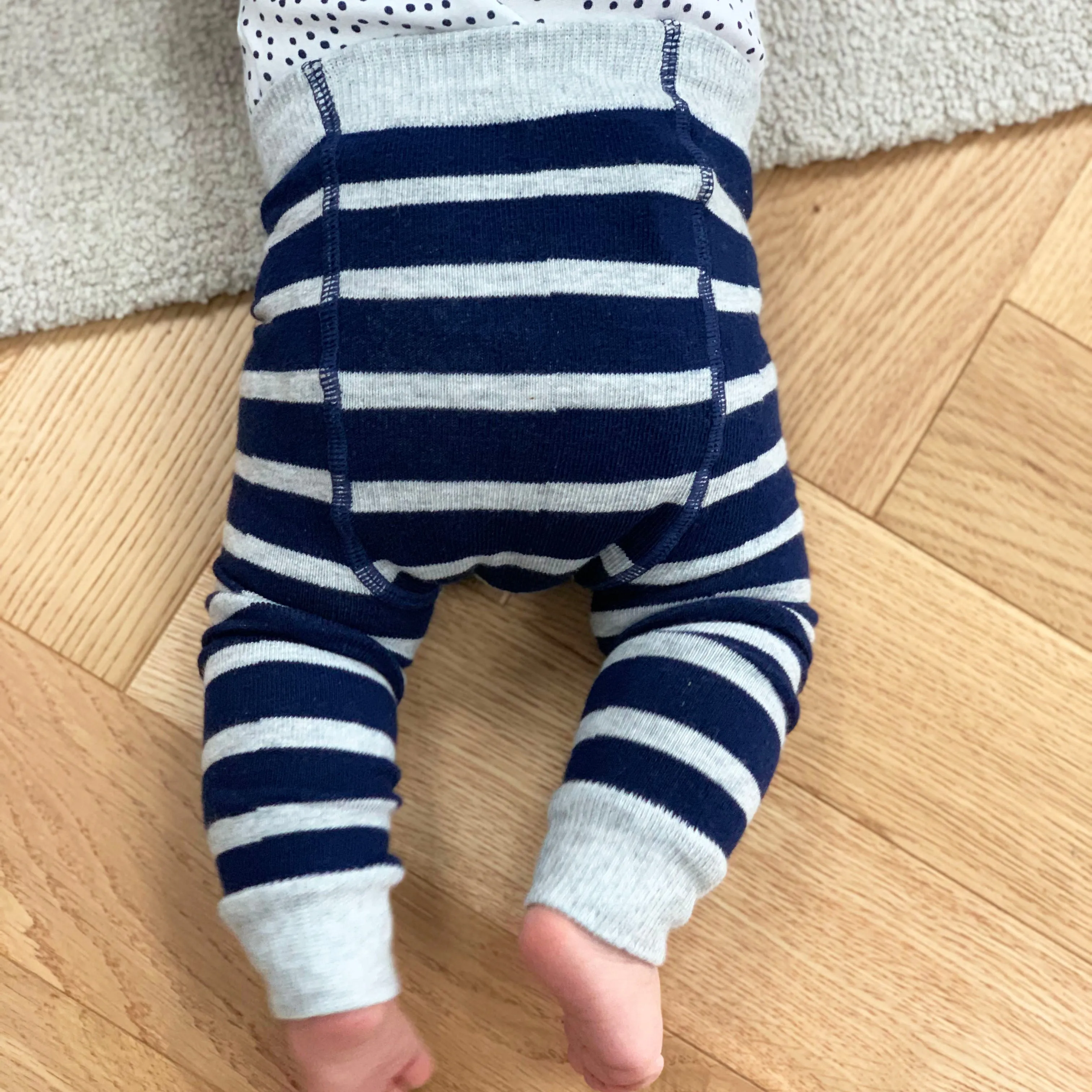 Cosy Leggings with non-Slip Knees - Navy   Grey Wide Stripe Footless tights