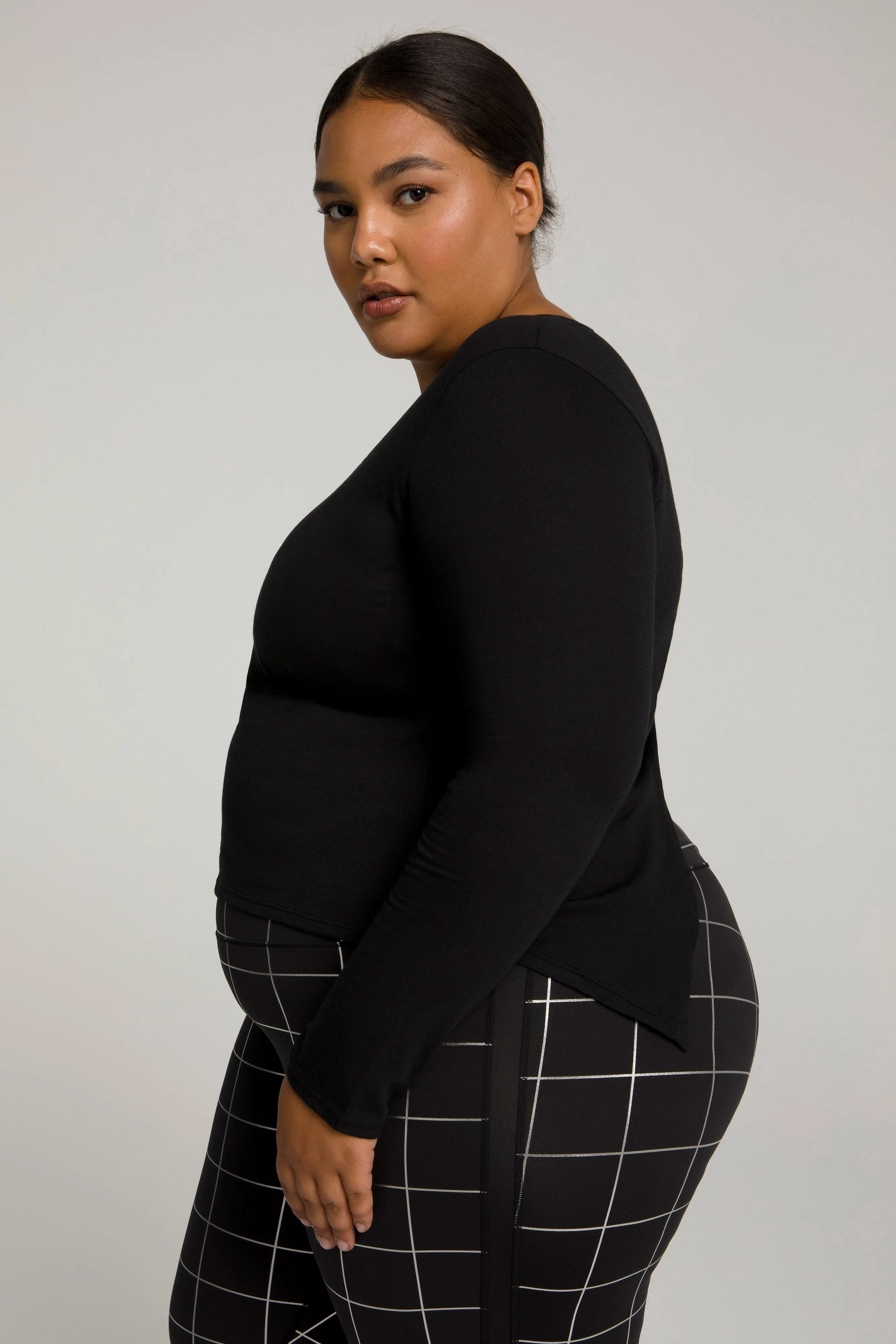 KNOTTED BACK TOP | BLACK001