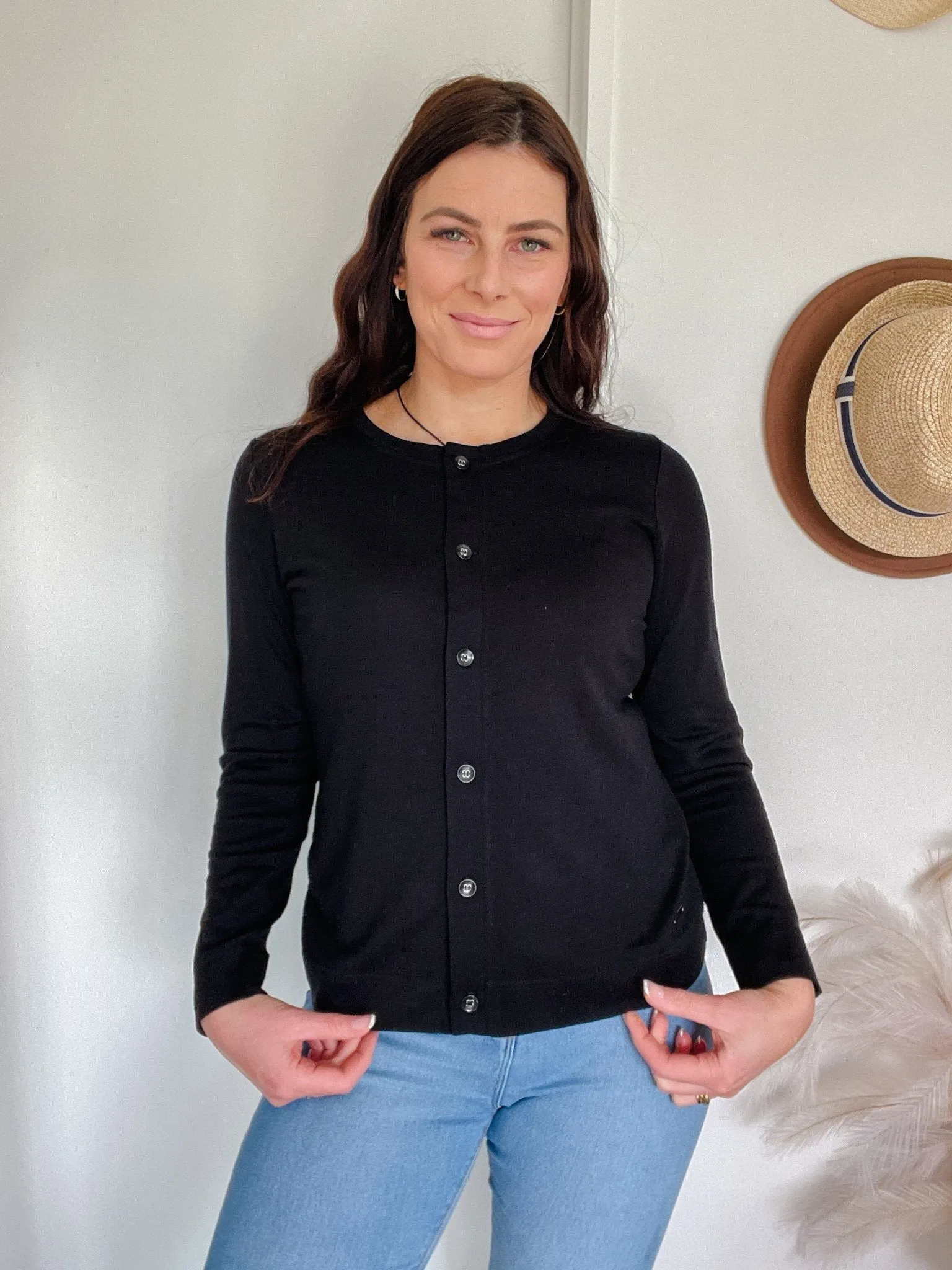 MERINO BUTTON CARDIGAN WOMENS LONG SLEEVES CREW NECK BLACK