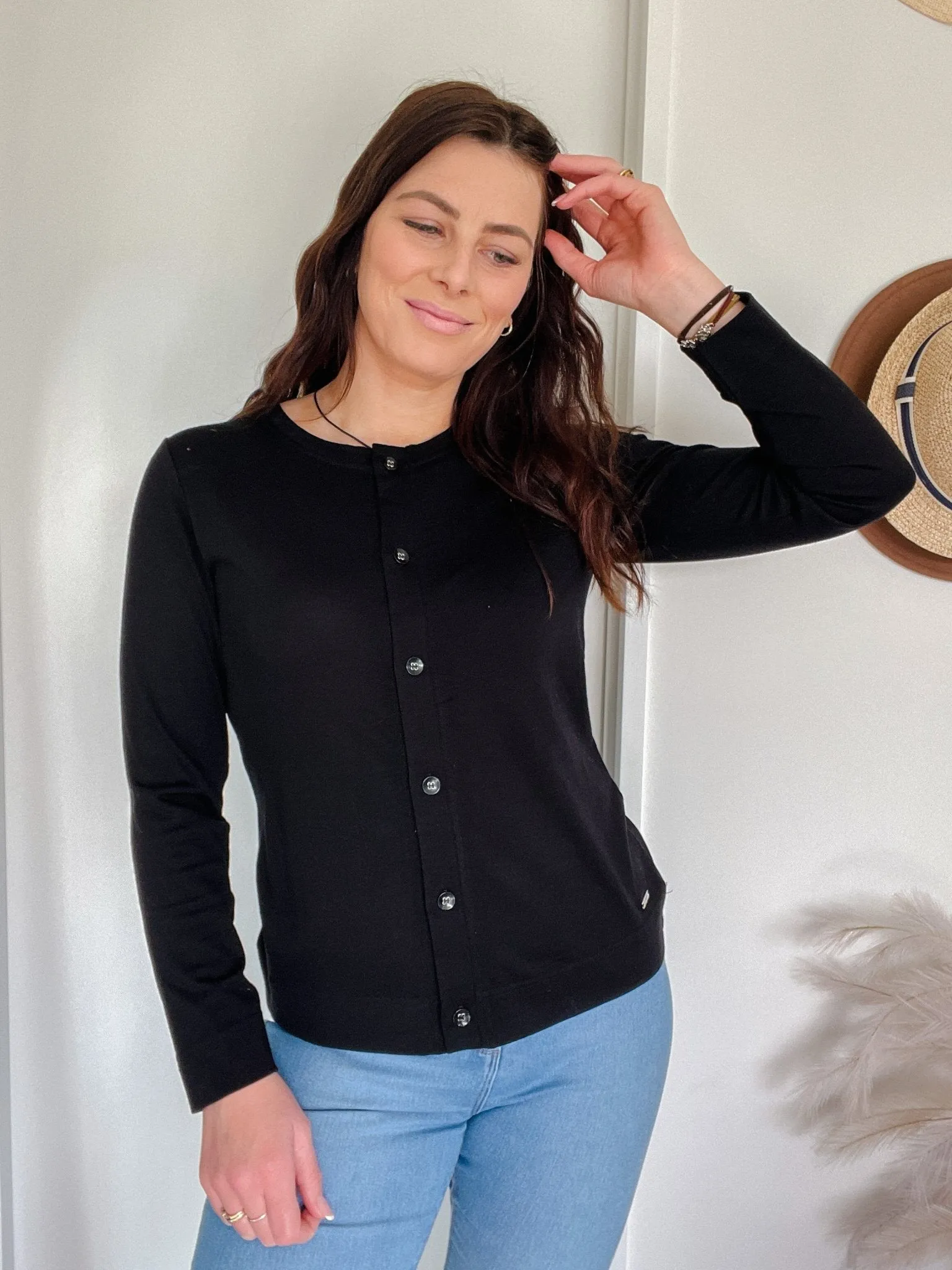 MERINO BUTTON CARDIGAN WOMENS LONG SLEEVES CREW NECK BLACK