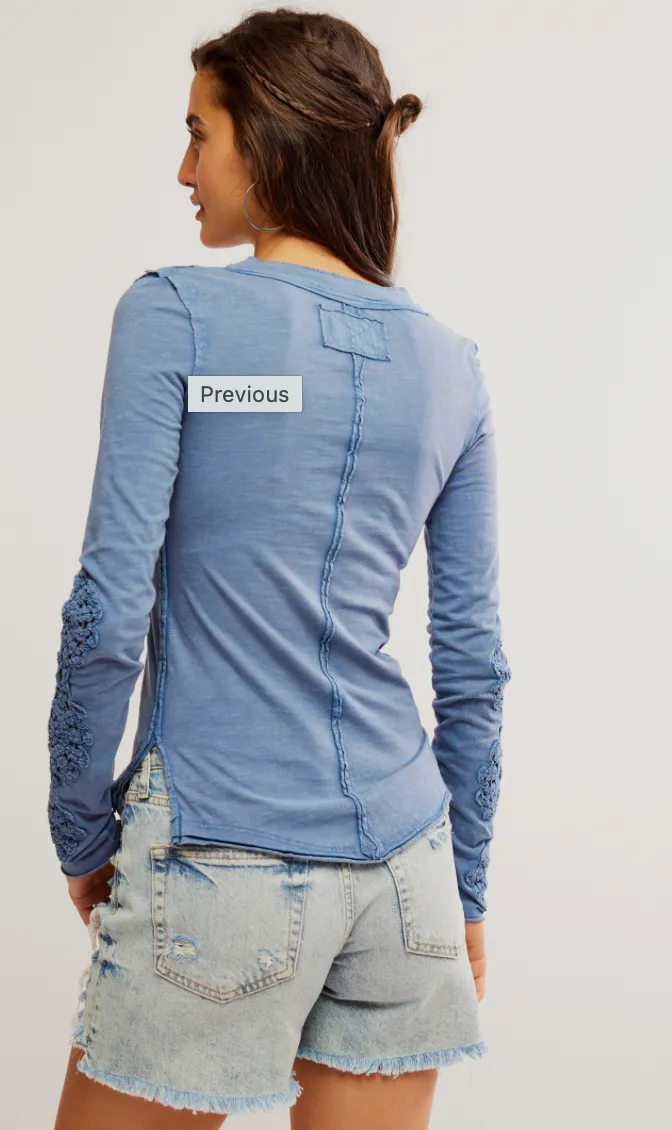 Our Song Henley Cuff Top *SIZE S   L*