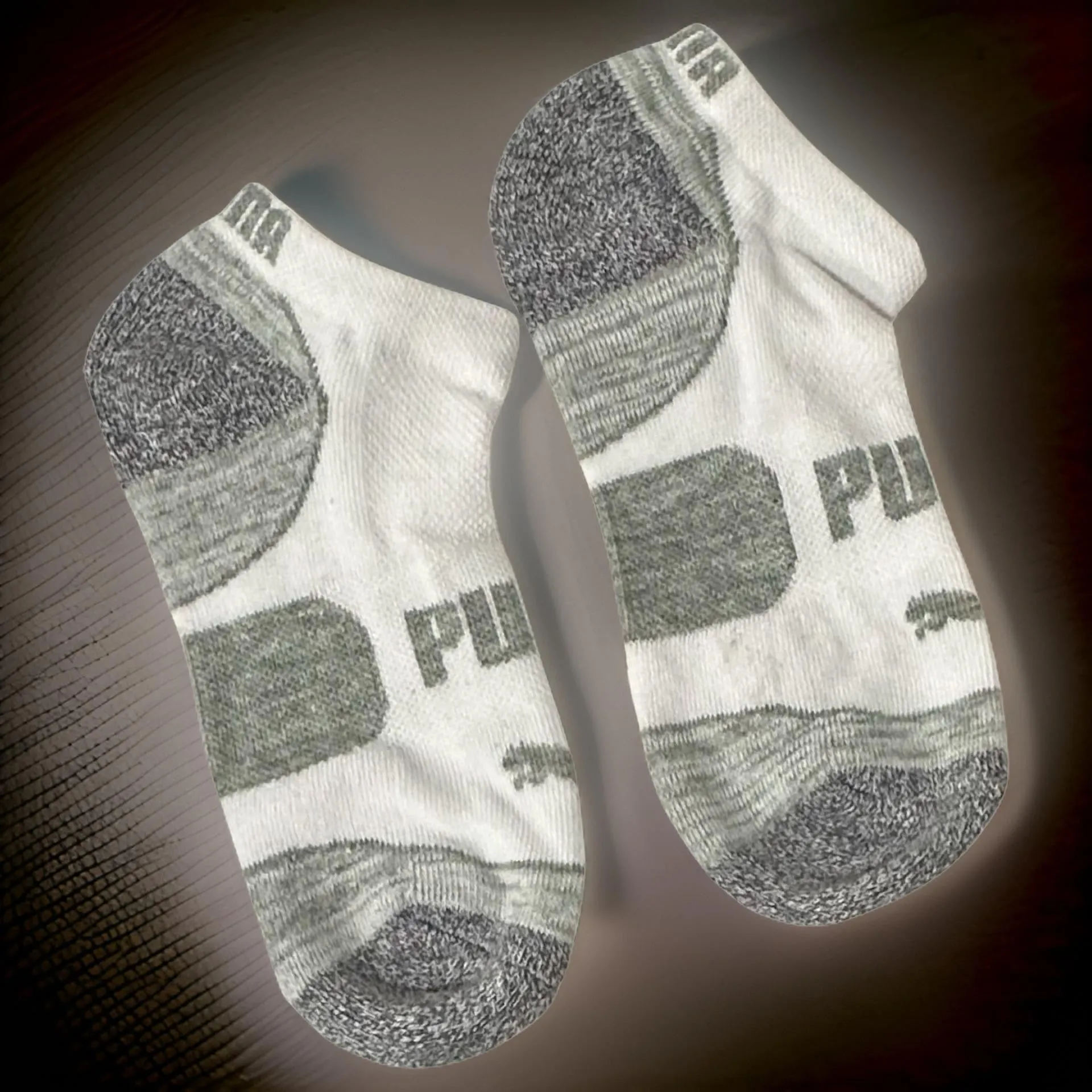 *PUMA* ANKLE SOCKS (GREY-WHITE) (8.5” LONG)